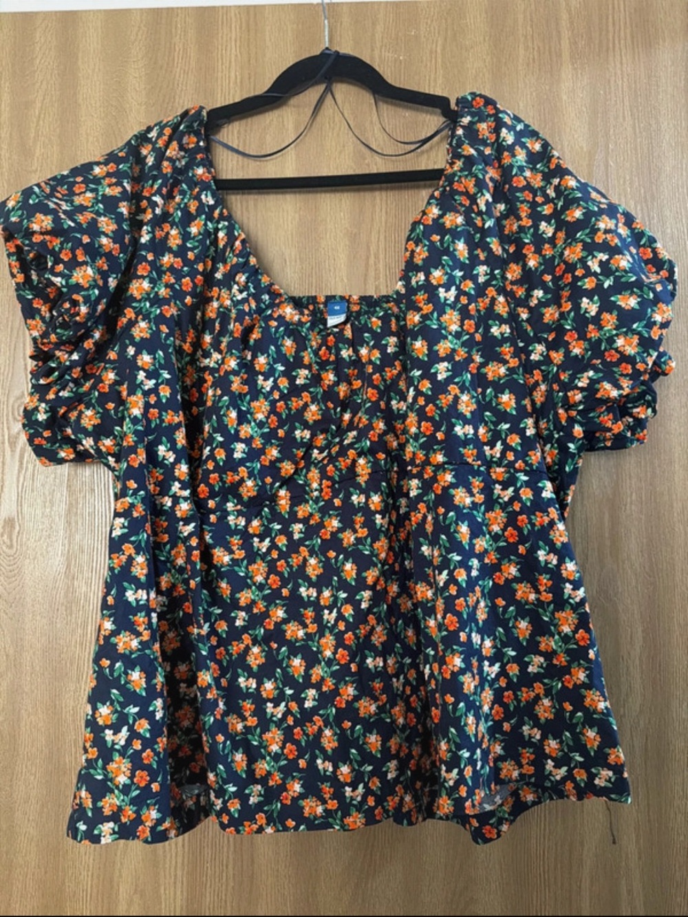 Women’s Black Floral Puff Sleeve Top